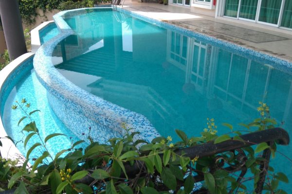 Small Infinity Pool - Eureka Pools