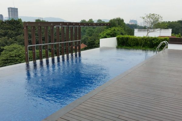Small Infinity Pool - Eureka Pools