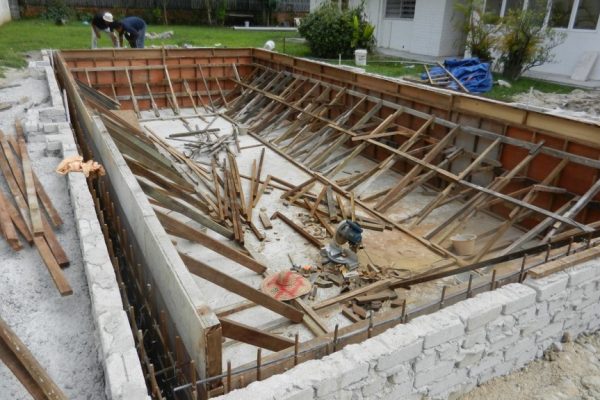 Vertical Wooden Formwork - Eureka Pools