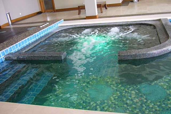 Rectagular Spa Pool - Eureka Pools