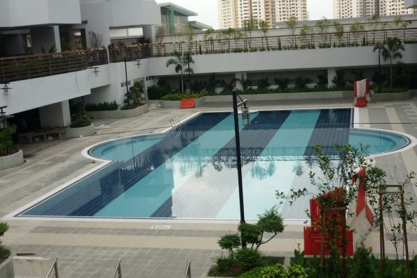 Big Hotel Type - Overflow Pool System - Eureka Pools